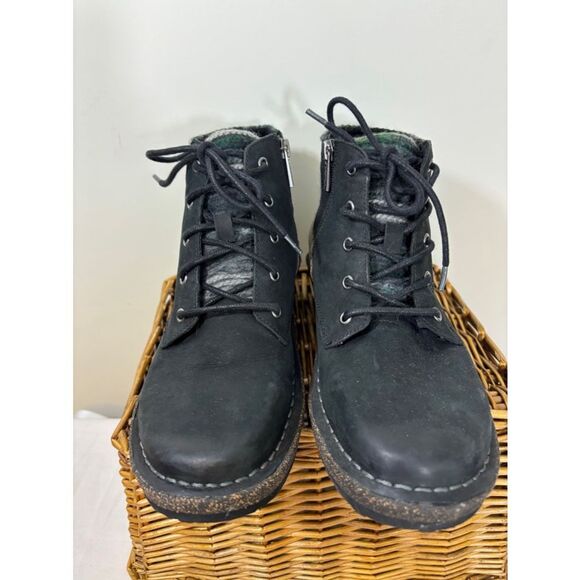 Women's Aetrex Black Leather Ankle Boots Size 8 - Picture 1 of 8